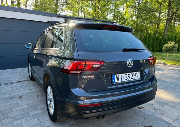 Volkswagen Tiguan cena 89900 przebieg: 82000, rok produkcji 2018 z Skierniewice małe 704